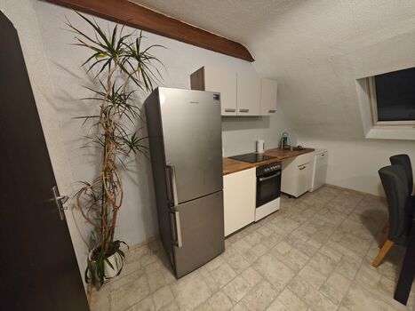 Monteurwohnung für bis zu 5 Personen mit Parkplatz