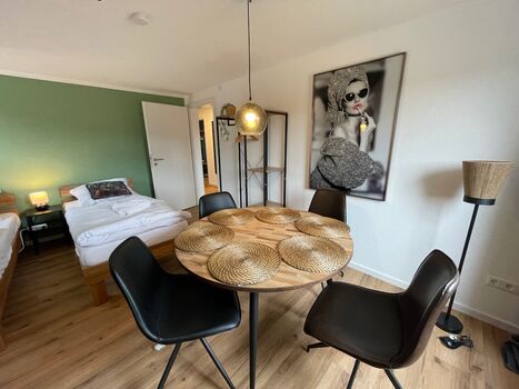 Haus mit 3 Wohnungen bis 16 Personen