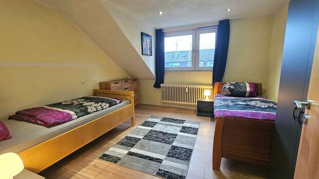 Sehr Ruhige Wohnung für 3 - 6 Leute mit Balkon + Garten Bild 4