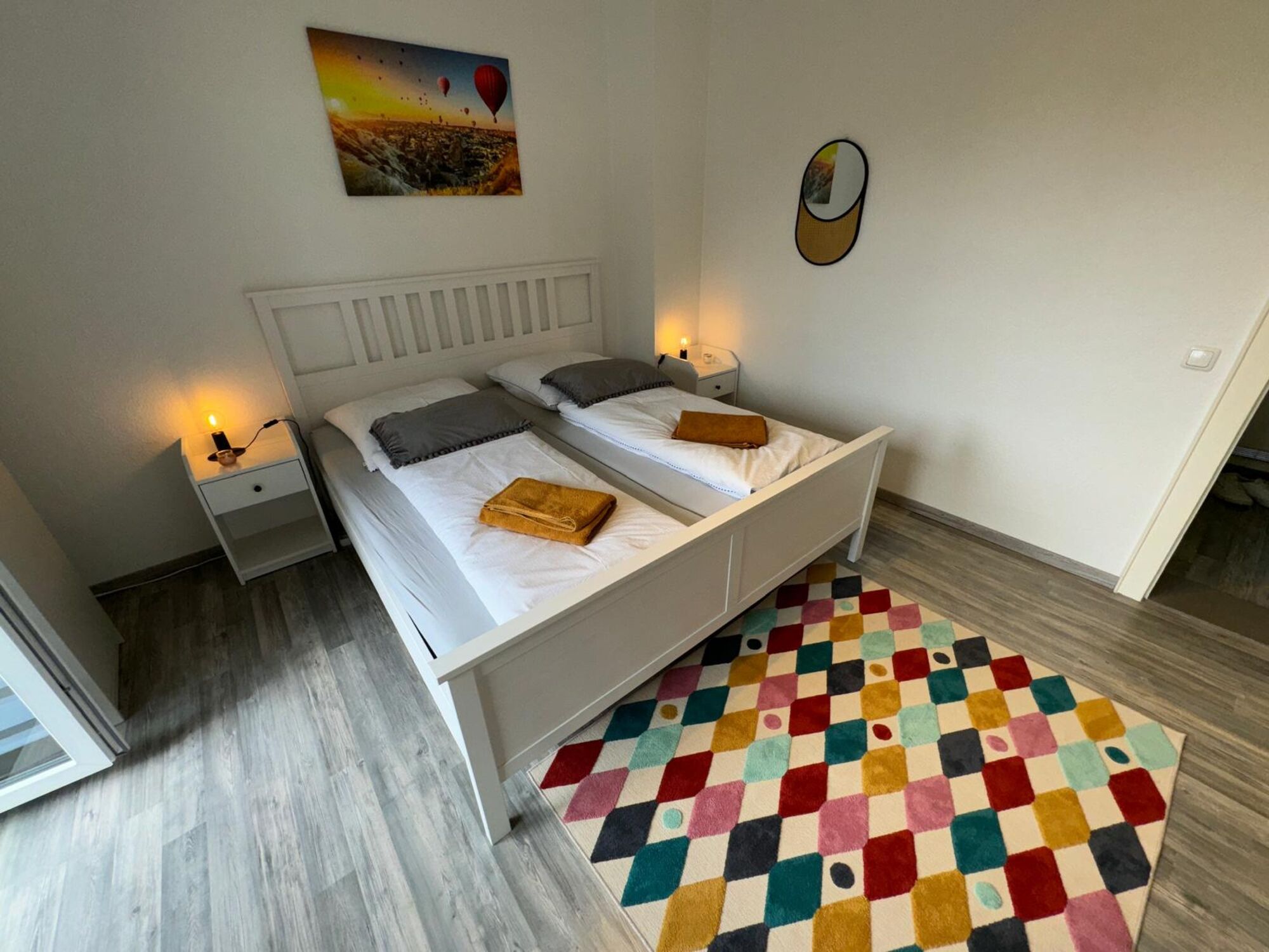 Doppelbett mit Balkon