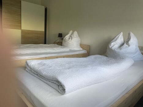 Gästezimmer Rottweil/A81–modern, günstig, mit WLAN & free Parkplatz