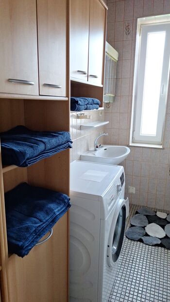 Tolle Monteurwohnung ab 3 Personen mit Transporterparkplatz Picture 2