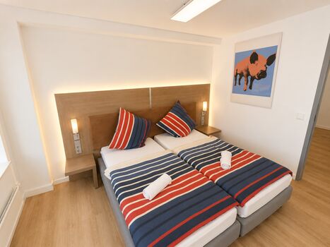 Premium Apartment 6 Betten 3 Schlafzimmer, Küche, Smart-TV, Schreibtisch Bild 1