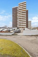 Skyview Apartment mit Balkon und Parkplatz Bild 20