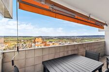 Skyview Apartment mit Balkon und Parkplatz Bild 7