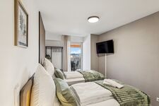 Skyview Apartment mit Balkon und Parkplatz Bild 12