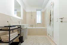 revLIVING Montageluxus Apartments Krems an der Donau Picture 9