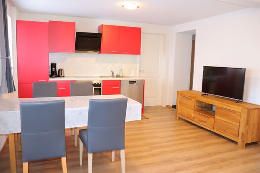 Wohnung am Bach -Wohn-Esszimmer