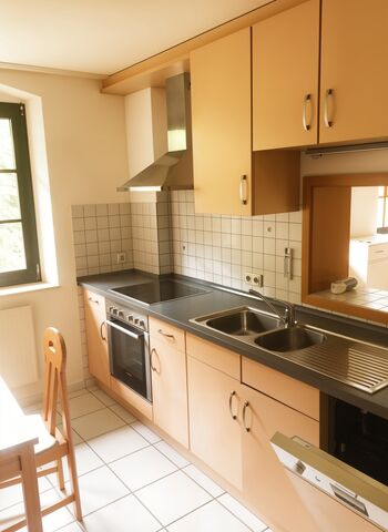 Voll ausgestattete Küche EG