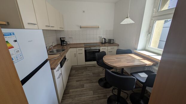 Ferienwohnung Monteurzimmer 2/2 1.OG ruhige Lage 4 Personen, 2 Zimmer Bild 2