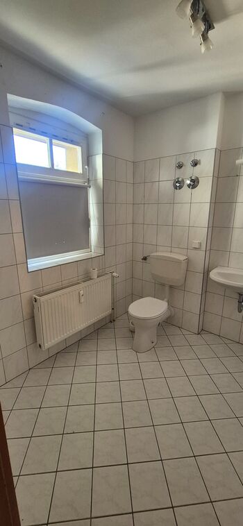 Ferienwohnung Monteurzimmer 2/2 1.OG ruhige Lage 4 Personen, 2 Zimmer Bild 4
