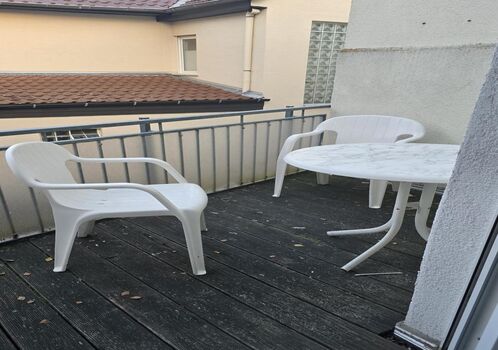 Voll ausgestattete Wohnung in verkehrsgünstiger Lage für 5 Zdjęcie 4