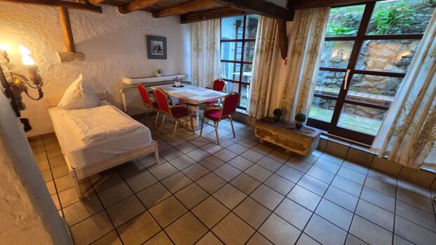 Schöne Wohnung mit Küche, Terrasse in Griesheim für 4 Pers. Bild 3