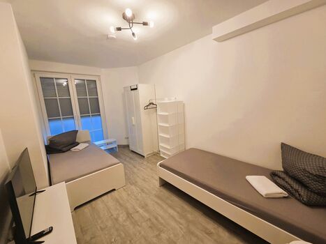 Wohnung vor Frankfurt/Flughafen/Industriepark Höchst Bild 3