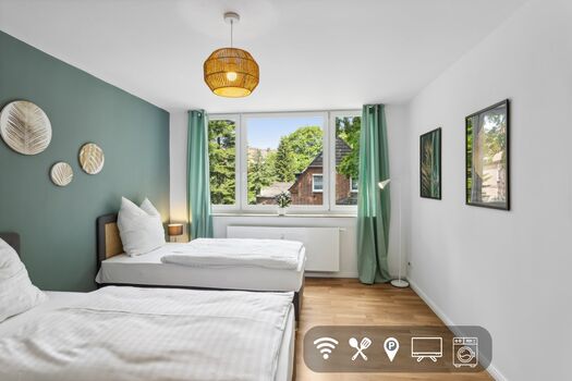 OARA - Multiple Apartments (1-13 Guests) - WIFI - TV - free Truck Spaces