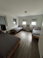 Zentrale aber ruhige Lage mit schönem Ausblick Bild 17