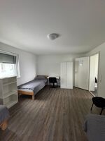 Zentrale aber ruhige Lage mit schönem Ausblick Bild 14
