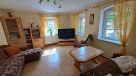 Wohnzimmer mit Ausziehcouch