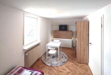 Zimmer 8 OG 2