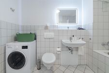 SpaceStays Monteurs Apartment for 6 Waschmaschine Küche ETC. Bild 11