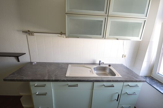 Küchenzeile mit Waschbecken