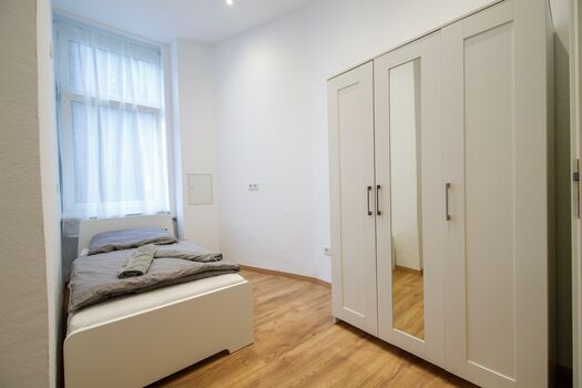 JOSEF APARTMENTS | WIESBADEN | ELTVILLE | 7+ Appartements Picture 2