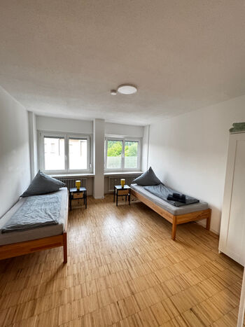 HomeBase - gehobene Monteurzimmer in Geislingen Bild 2