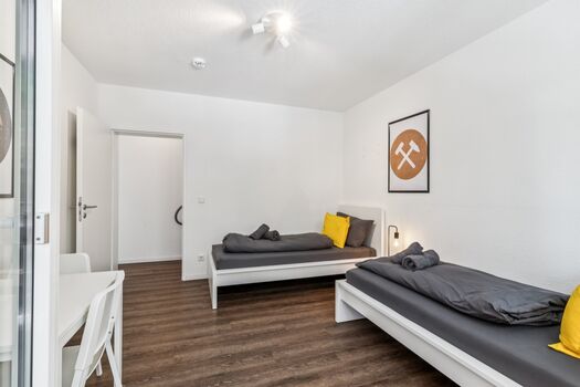 Moderne Monteurwohnung Dinslaken | Platz für große Gruppen Bild 1