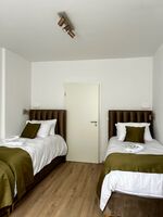 Apartmenthaus in Essen über 2 Ebenen & Garten Picture 2