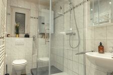 Langenhagen, 4 Schlafzimmer, Stellplatz, Anbindung A2 und A7 Bild 3