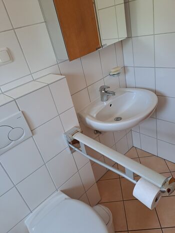 Bad mit Dusche/ WC