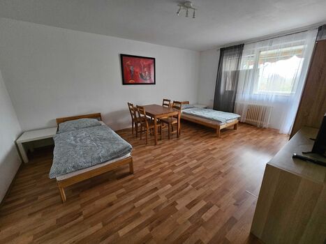 Schlafzimmer 1