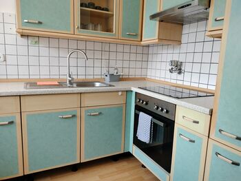 K-4 Gemütliche, möblierte 2,5-Zimmer Wohnung mit Balkon Bild 3