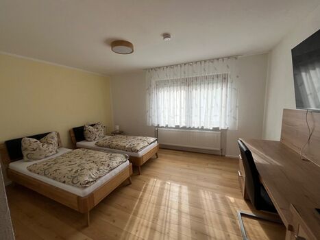 Seeblick - Hotel - Kegelbahn - Café