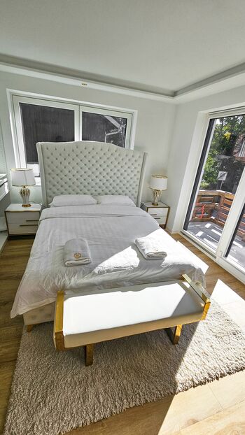 Schöne Neubau 65m² City Wohnung Wlan: R