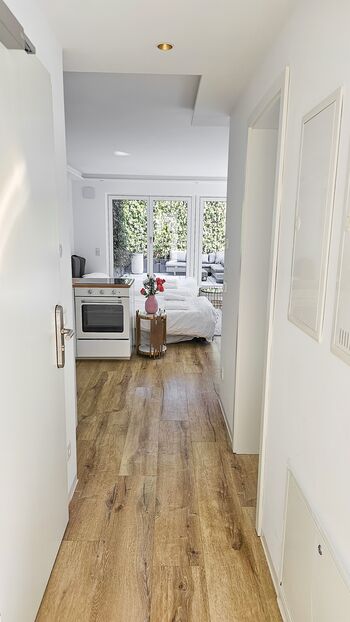 Schöne Neubau 65m² City Wohnung Wlan: R Bild 4