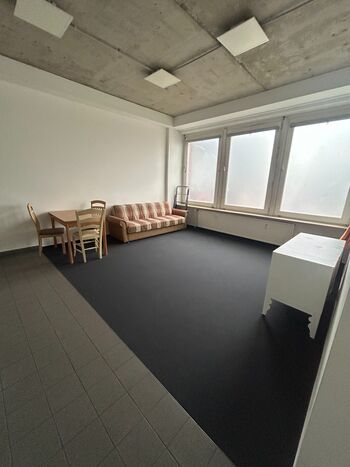 Zoe and Pete - The Apartments Bild 4