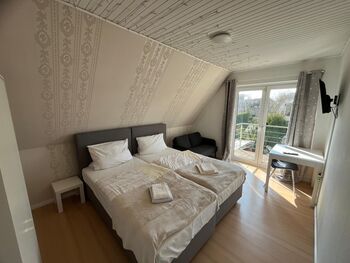 4-Zimmer-Haus nahe den Holstenhallen mit Garten Bild 3