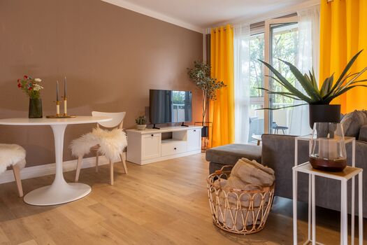 Wohnzimmer - Living Room