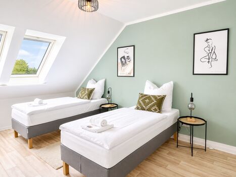 Schlafzimmer 1