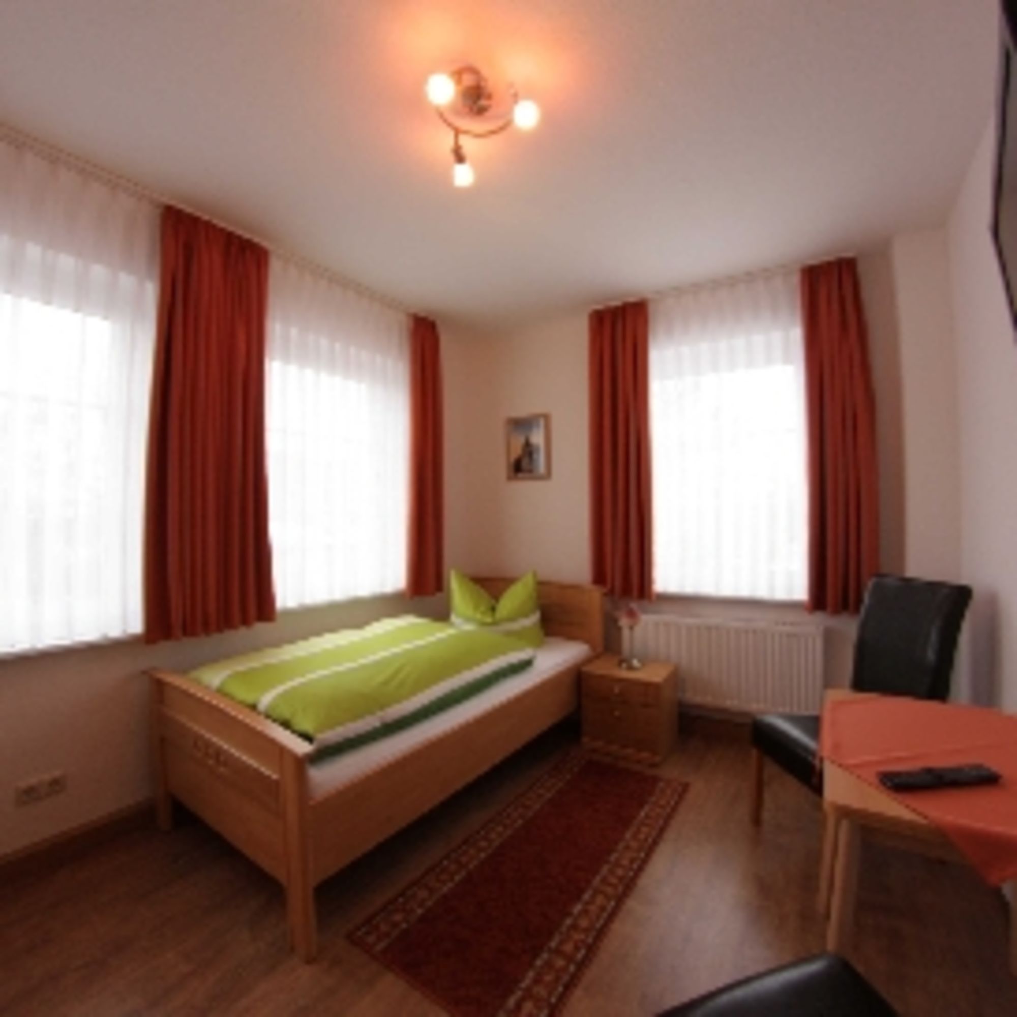 Pension Am Ostbahnhof Monteurzimmer In Gotha 99867 Kindleber Stra e