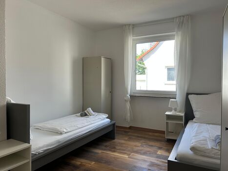 Große Unterkunft nahe Dietzenbach Bild 3