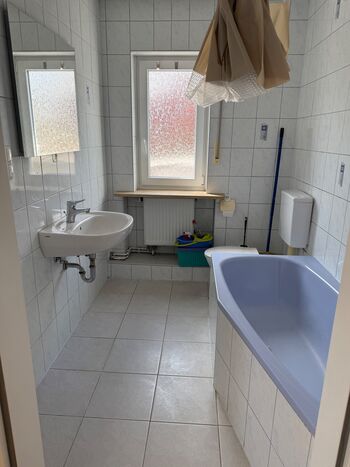 Ein tolles möbliertes Haus Bild 2
