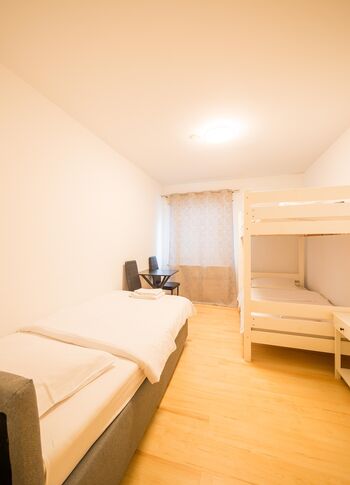 Schlafzimmer 2