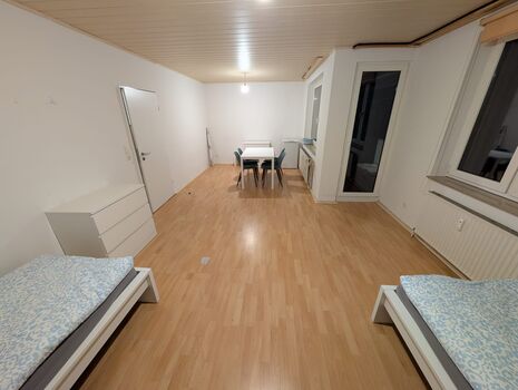 Große Monteurwohnung mit 3 Zimmern, Küche, Badezimmer,Balkon Bild 3