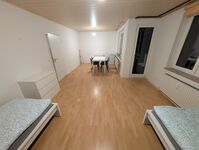 Große Monteurwohnung mit 3 Zimmern, Küche, Badezimmer,Balkon Bild 3