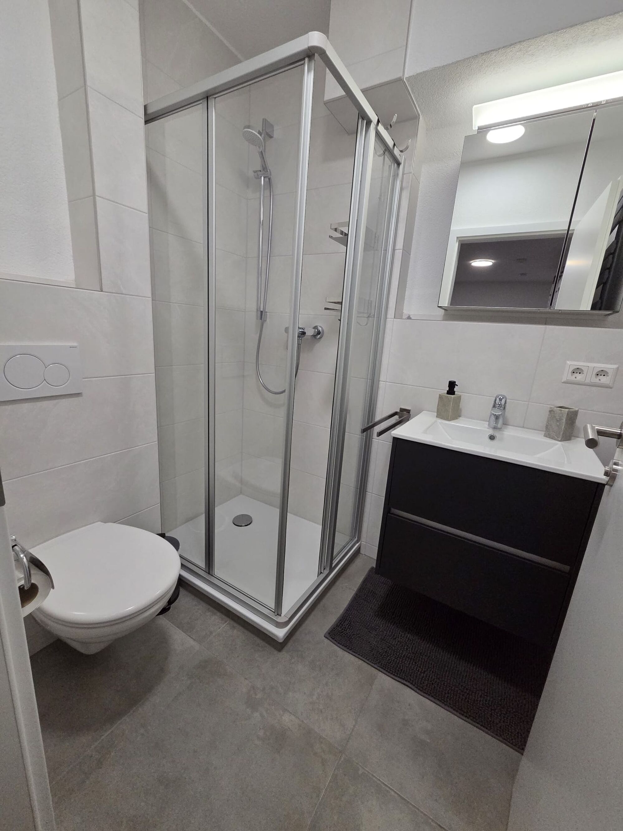 Bad von 1 Zimmer Whg