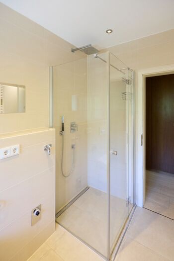 Zentrales Wohnen mit Garten in München Bild 5