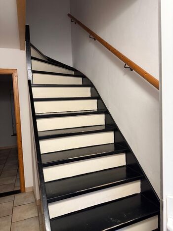 Treppe in das obere Zimmer 