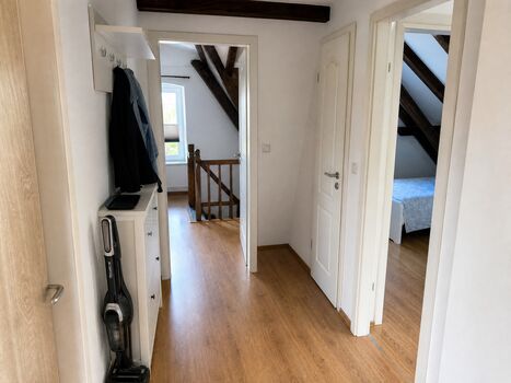 FL3 / TOMASZ-LIVING in FLENSBURG - Küche + TV Bild 5